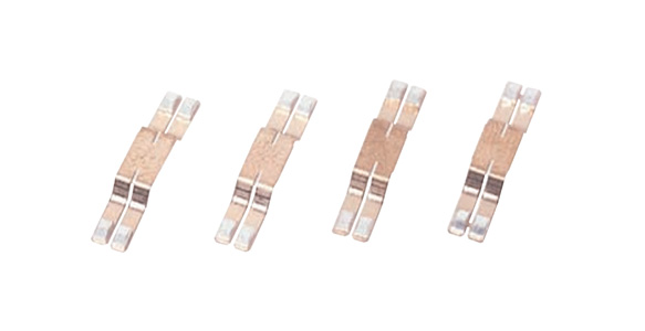 Using twin auxiliary contacts enables accommodating up to a low level of 5 V DC 3 mA (failure rate is 5 × 10-7/time in a normal environment where no dust or corrosive gas exists.).