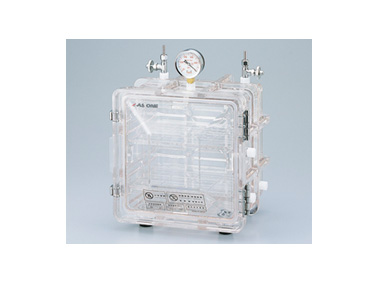 Vacuum gauge and valves can be mounted to either the top or right side.